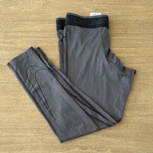 Nike Pro Dri-Fit Gray Performance 3/4 Compression Leggings - Mens Medium